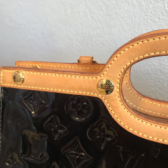 SOLD 🥳Louis Vuitton Roxbury Drive in Vernis Monogram - Picture 11 of 16